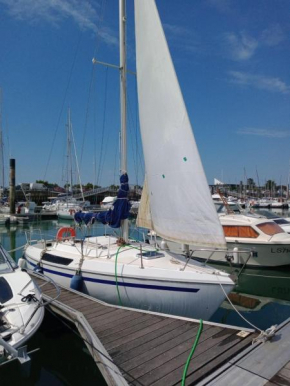Jolie petit voilier à La Rochelle
